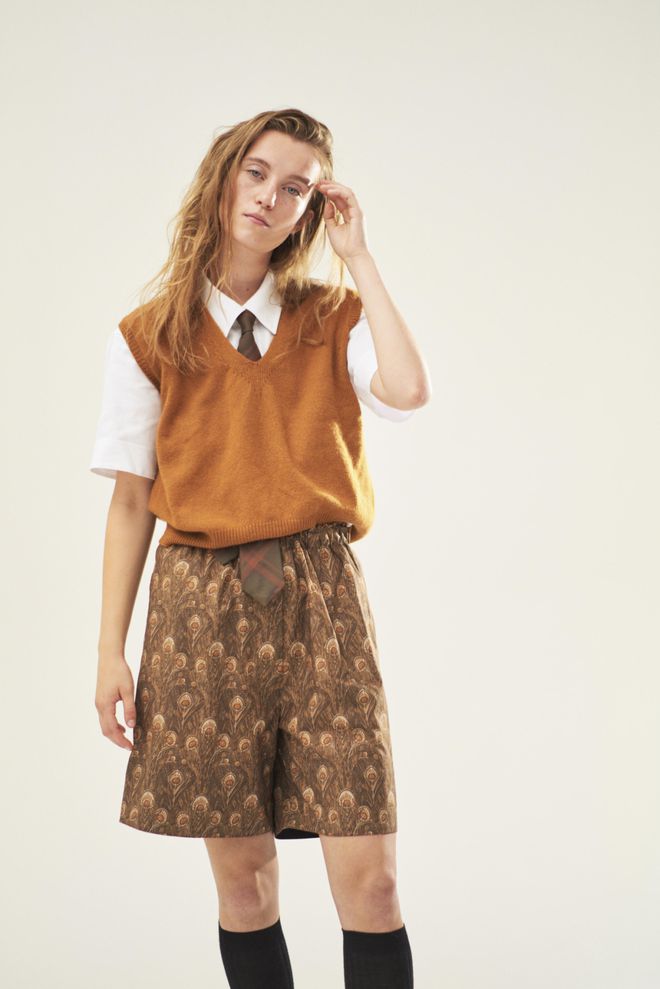 趋势分析2024巴黎时装周春夏针织服装流行这样的(图1)