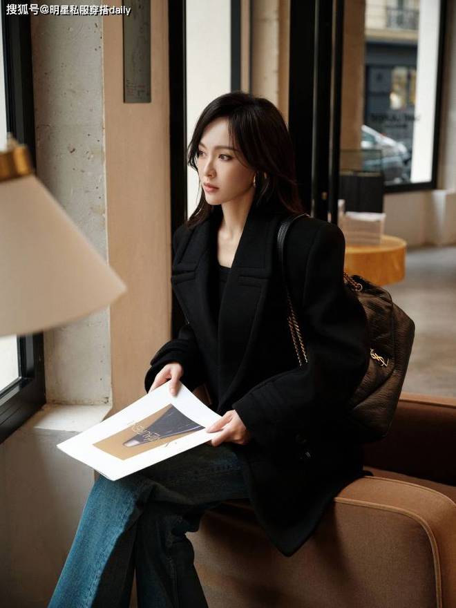 2024年早春西装穿搭看她们唐嫣这样穿超帅气！杨紫热巴时尚简约(图3)