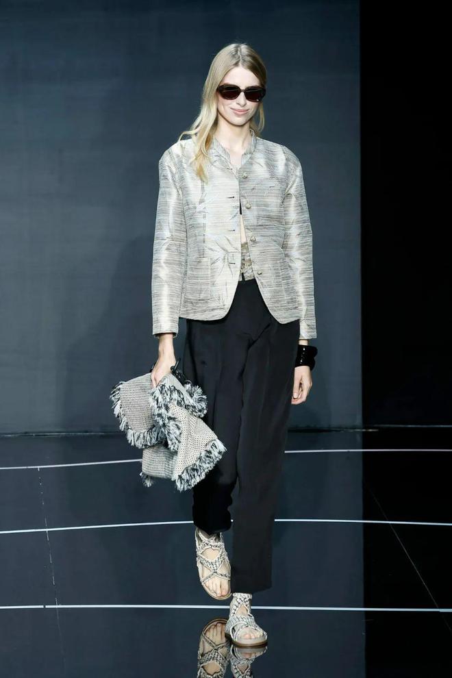 EmporioArmani2024春夏系列甜美意境美学时尚(图2)
