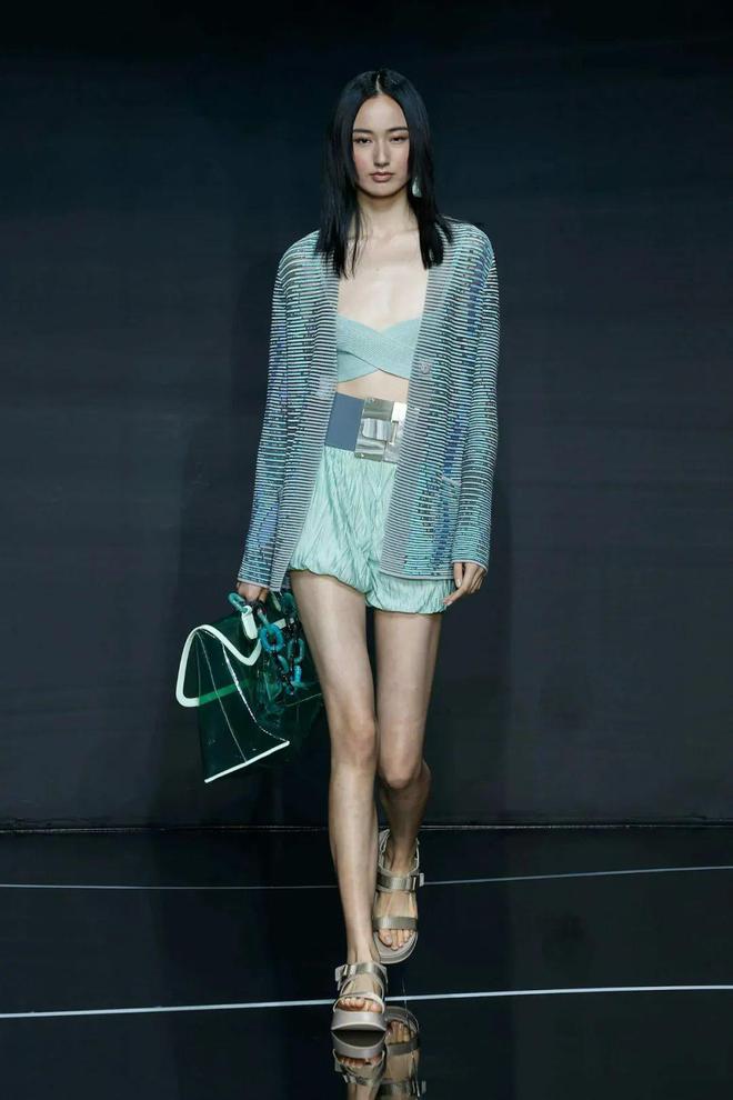 EmporioArmani2024春夏系列甜美意境美学时尚(图30)