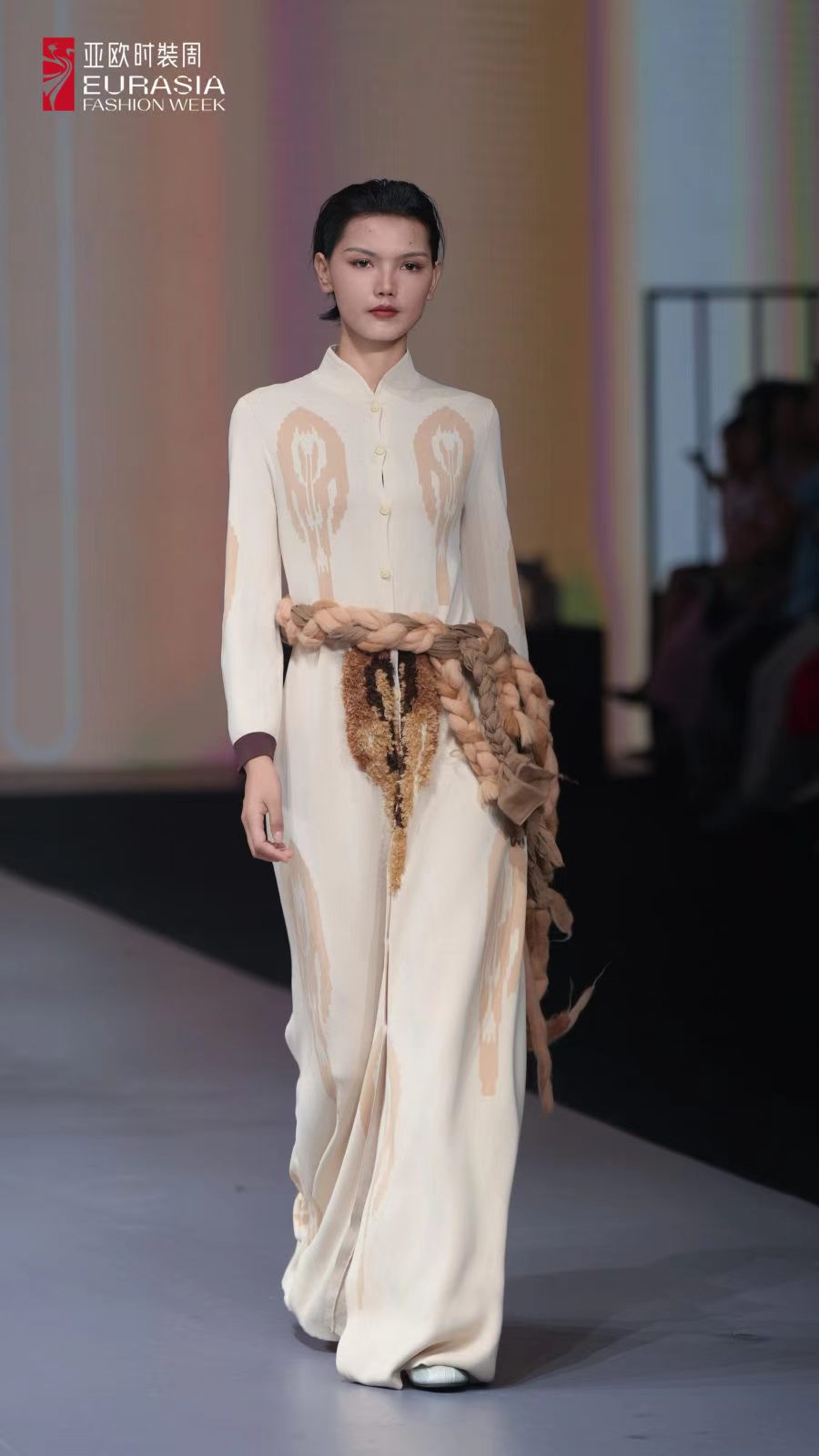 亚欧时装周上崛起“新锐”力量(图5)