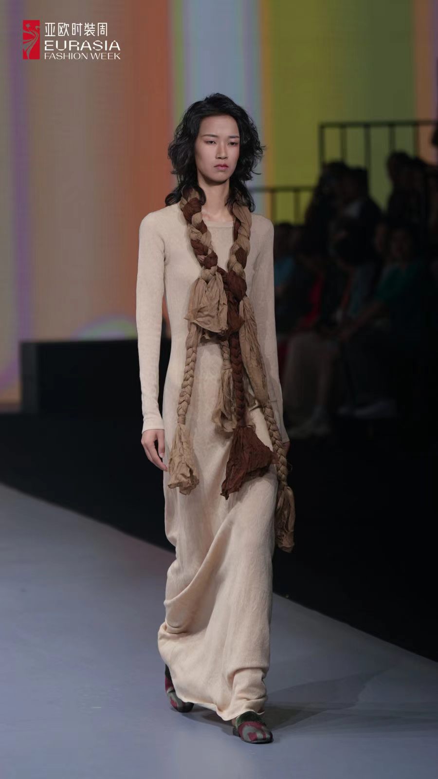 亚欧时装周上崛起“新锐”力量(图6)