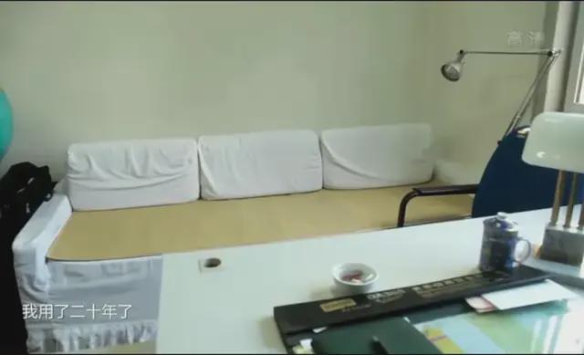 九游体育:54岁二代接班!两代“抠门”总裁“节省”出一家百亿帝国?(图9)