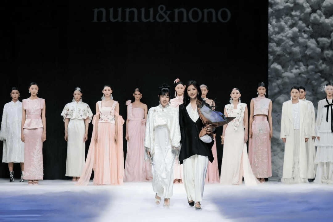 聚焦2024秋冬中国国际时装周成功举办以“赋”为名向未来出发(图8)