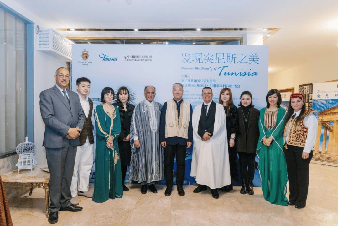 聚焦2024秋冬中国国际时装周成功举办以“赋”为名向未来出发(图12)