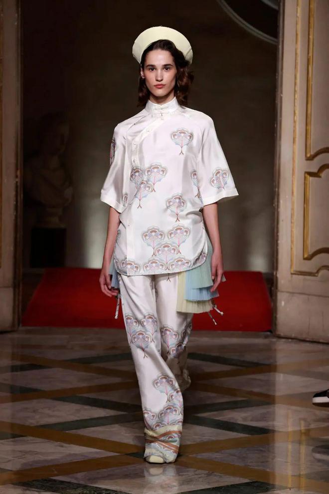 九游体育网站:HUI2024春夏系列清新活力光泽简约还有东方韵味(图13)