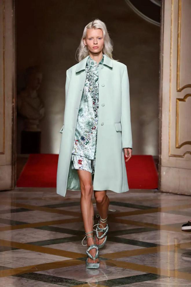 九游体育网站:HUI2024春夏系列清新活力光泽简约还有东方韵味(图17)