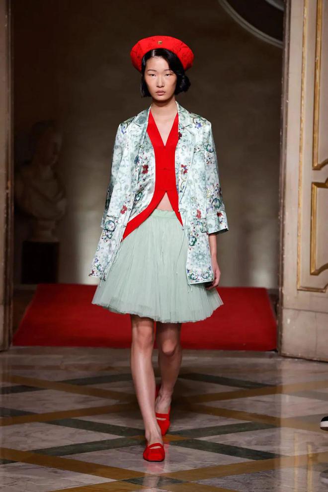 九游体育网站:HUI2024春夏系列清新活力光泽简约还有东方韵味(图21)