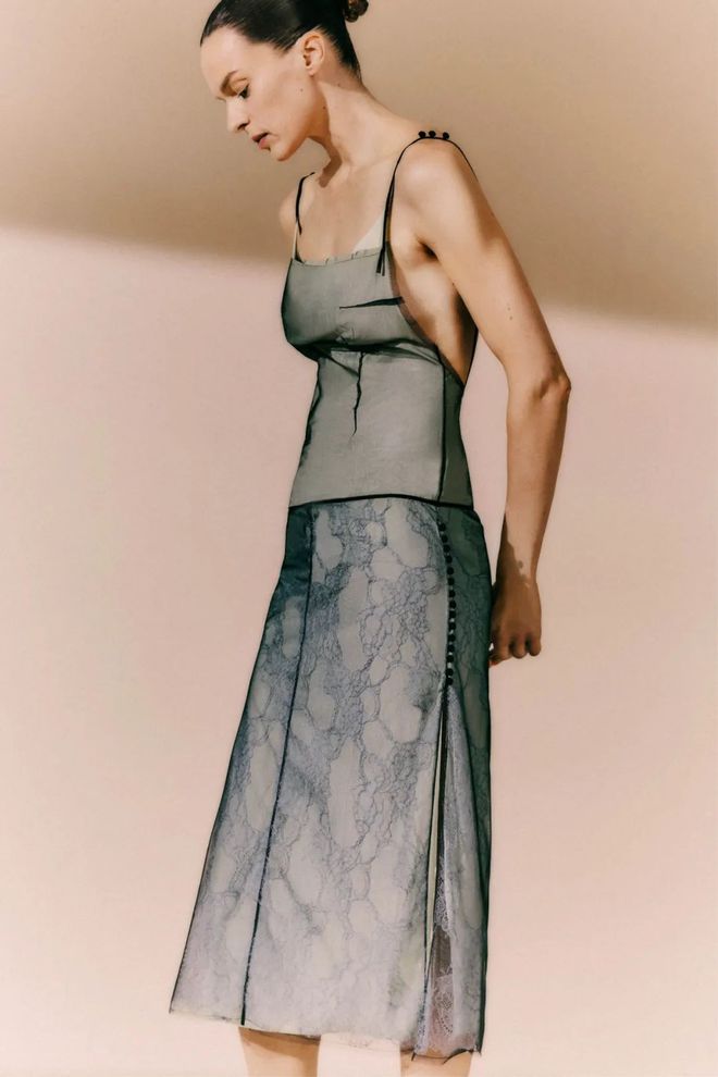 九游体育网站：Lanvin2024春夏系列设计独特廓形剪裁(图13)