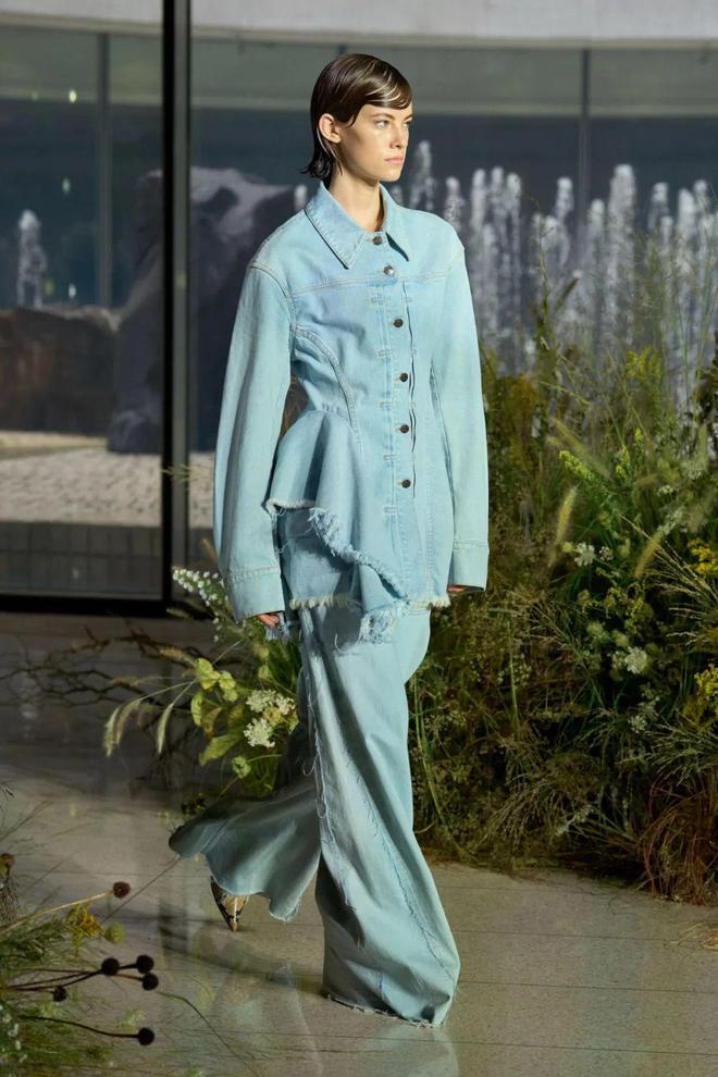 九游体育：2024关于牛仔的6大流行趋势(图4)