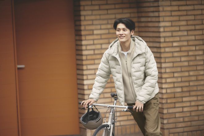 九游体育网站：还得是优衣库！抢先看2024秋冬系列新品感受优雅不过时的魅力！(图2)