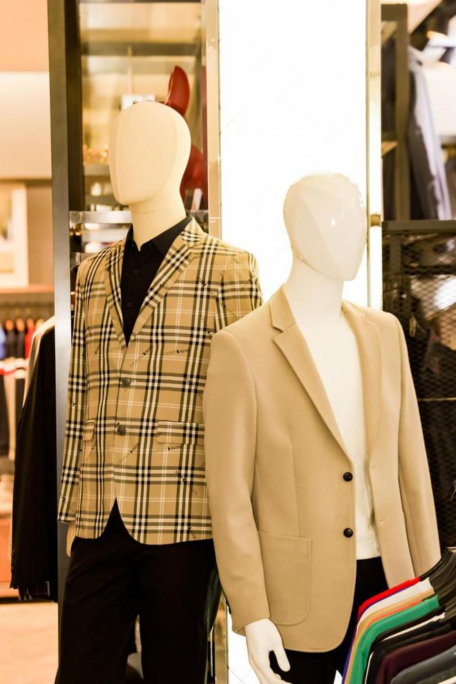 采购商的扫货圣地!8家品牌携新品亮相2024广州白马服装采购节(图3)