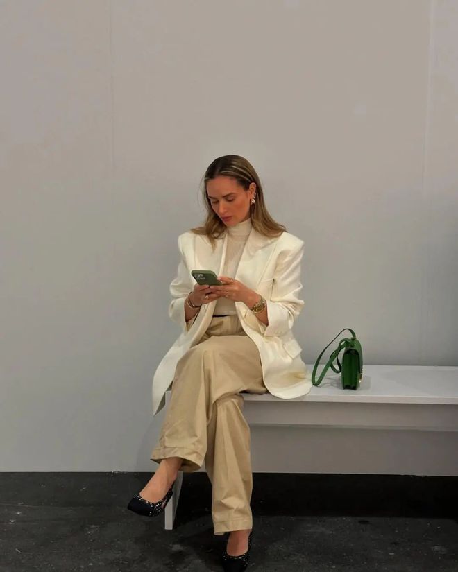 早秋外套千万别乱选！薄款西装外套是首选爱美的人早就穿上了(图8)