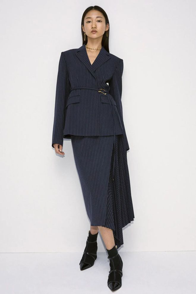 Adeam2024秋冬系列衬衫穿出层次(图1)