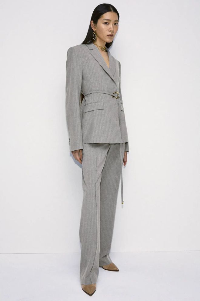 Adeam2024秋冬系列衬衫穿出层次(图5)