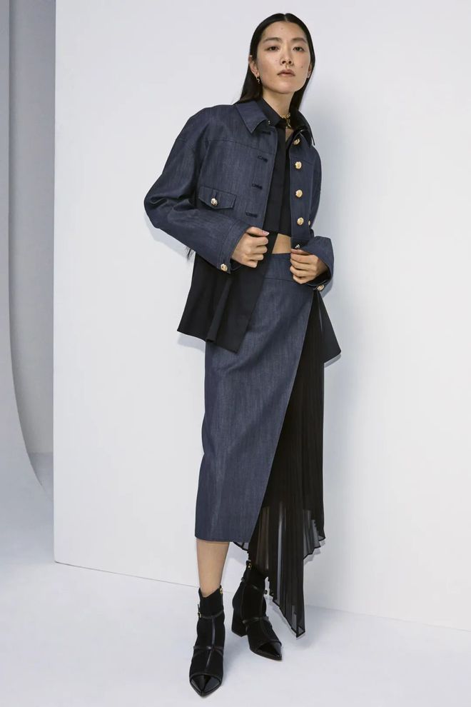 Adeam2024秋冬系列衬衫穿出层次(图12)