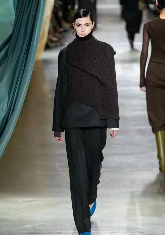 Fendi2024秋冬系列自然都市设计(图39)