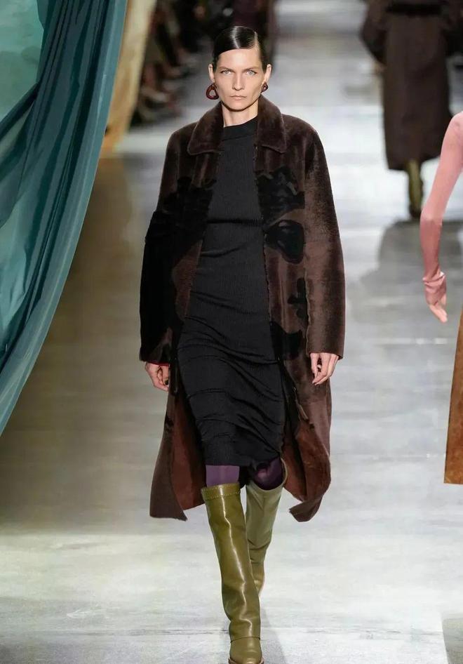 Fendi2024秋冬系列自然都市设计(图44)