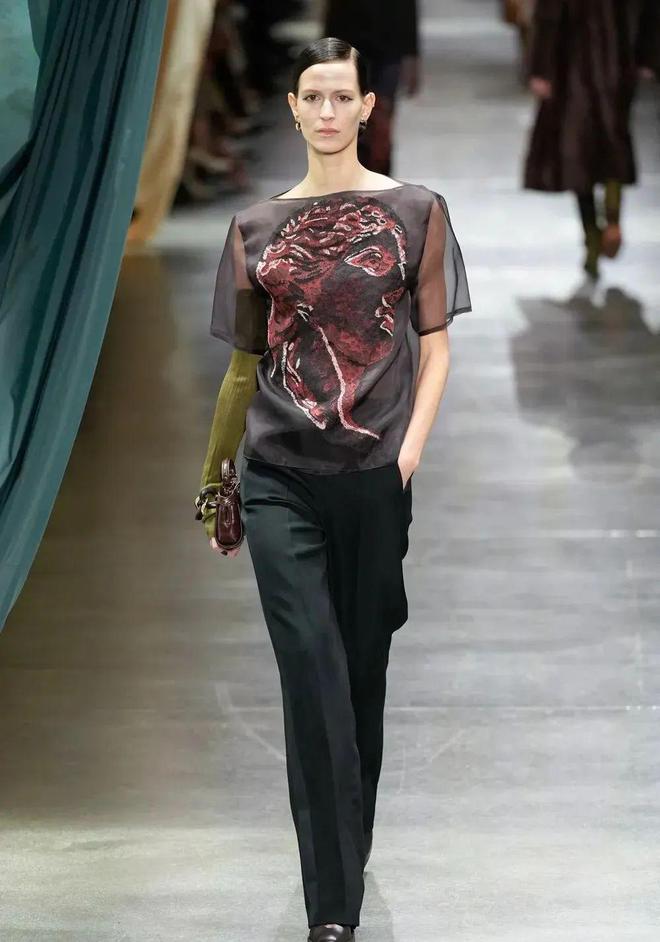 Fendi2024秋冬系列自然都市设计(图52)