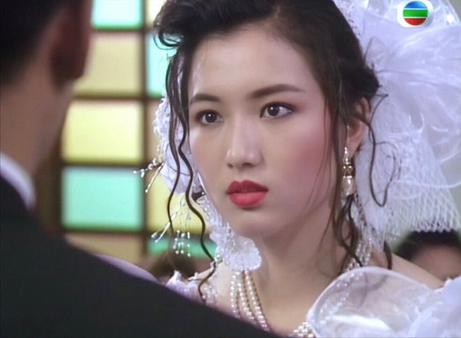 49岁郑秀文瘦太狠认不出！穿西装松松垮垮秀肌肉堪称金刚芭比(图8)