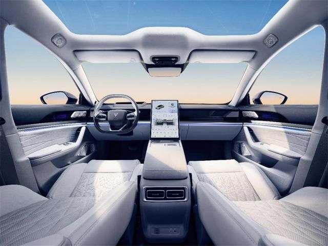 个性独特价格亲民西装暴徒哪吒S猎装版开始种草年轻人!(图3)