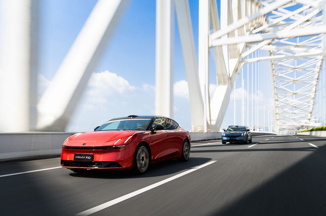 优惠后1968万起超5米的领克Z10西装暴徒纯电900V平台(图1)