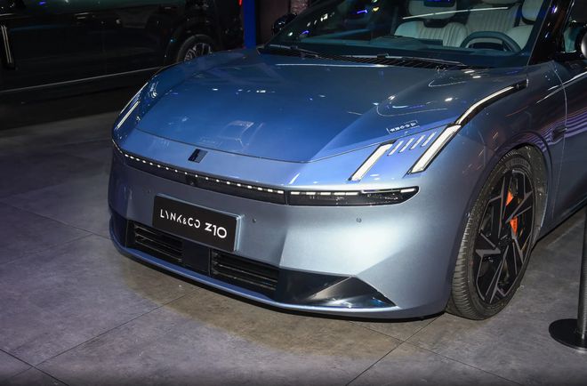 优惠后1968万起超5米的领克Z10西装暴徒纯电900V平台(图7)