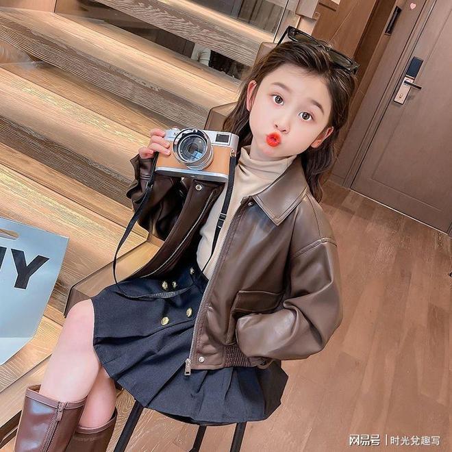 成都熠翊发服饰有限公司集合店童装2024年秋季闪耀童年你的童年(图2)