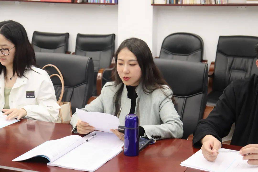 九游体育:服装与服饰设计专业2024级本科人才培养方案论证会顺利召开(图2)