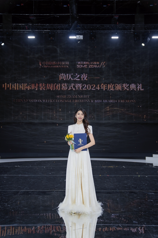NUNUNONO张恩｜闪耀2025SS中国国际时装周斩获中国十佳时装设计师(图3)