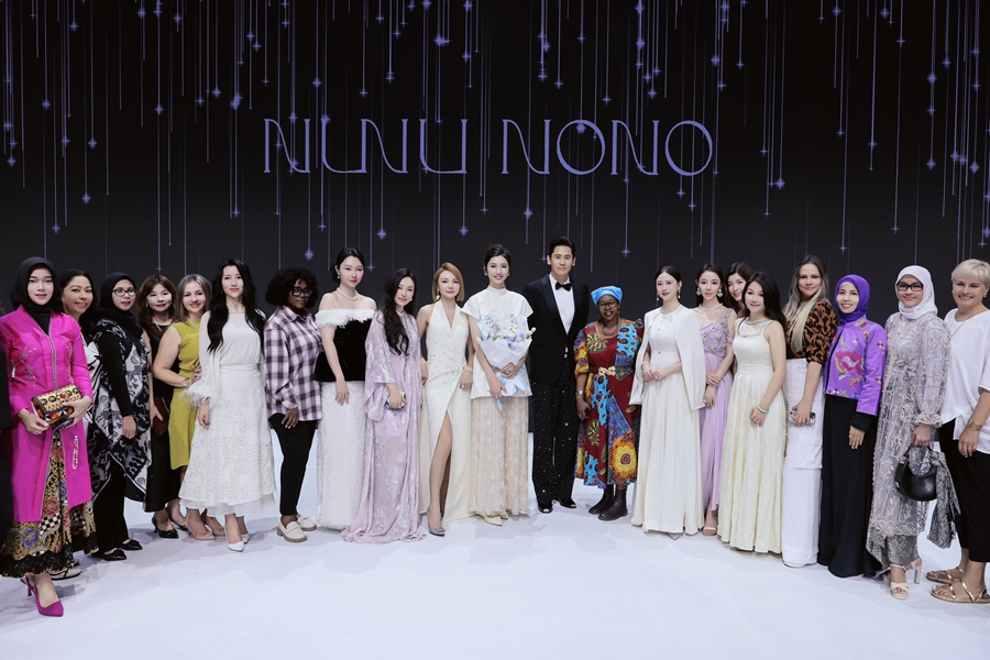 NUNUNONO张恩｜闪耀2025SS中国国际时装周斩获中国十佳时装设计师(图2)