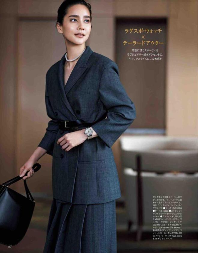 秋季通勤装别乱选！气质西装搭配这些单品美飒带感贼有排面(图8)