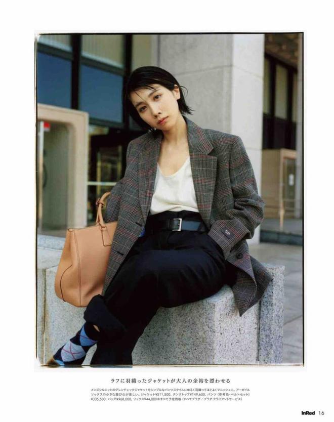 秋季通勤装别乱选！气质西装搭配这些单品美飒带感贼有排面(图9)