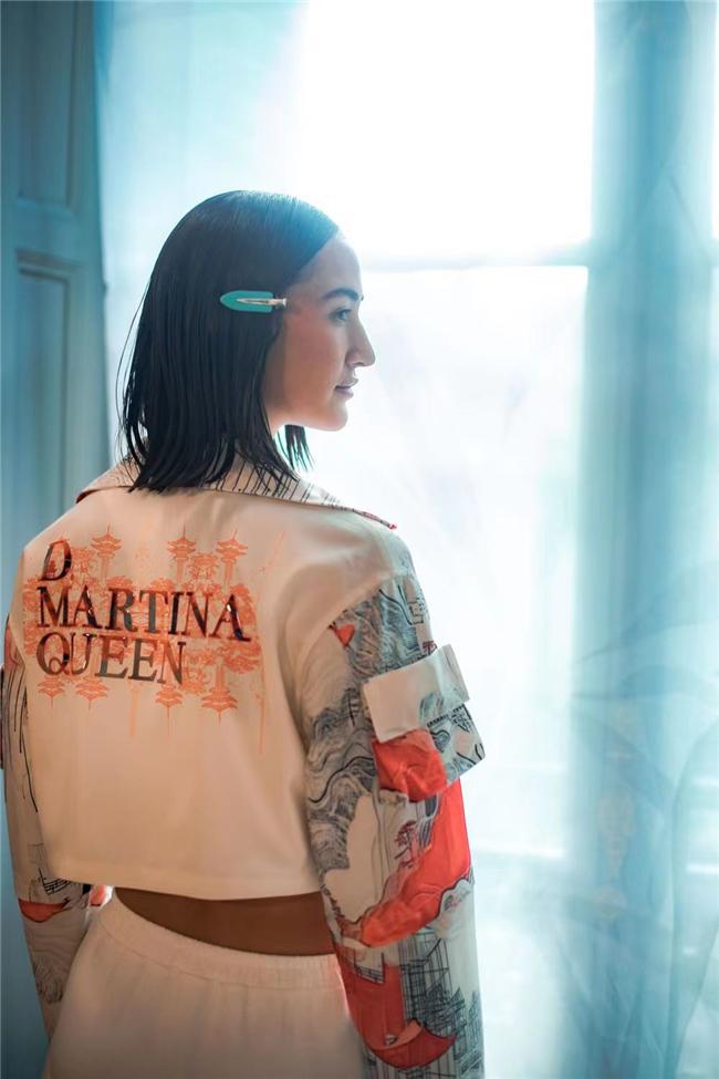 中国知名服装设计师丁洁携DMARTINAQUEEN闪耀巴黎(图6)