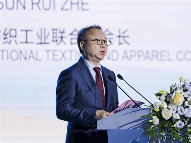 九游体育网站：2024中国生态环保面料设计大赛颁奖典礼在苏州湾成功举办(图3)