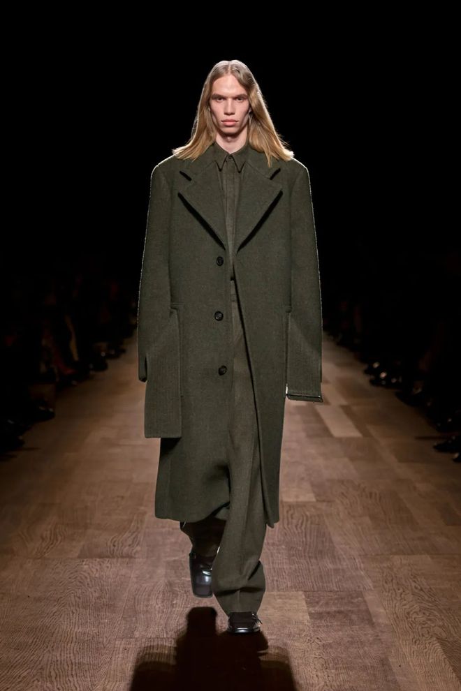 FERRAGAMO2024秋冬系列柔美沉稳(图2)