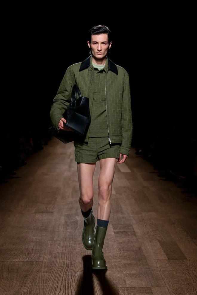 FERRAGAMO2024秋冬系列柔美沉稳(图41)