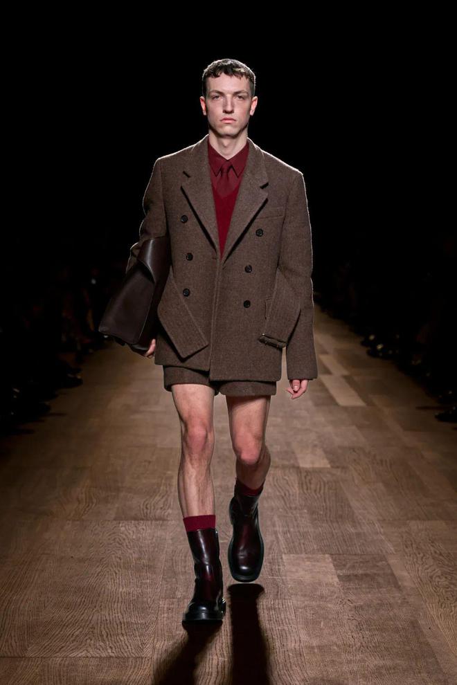 FERRAGAMO2024秋冬系列柔美沉稳(图14)