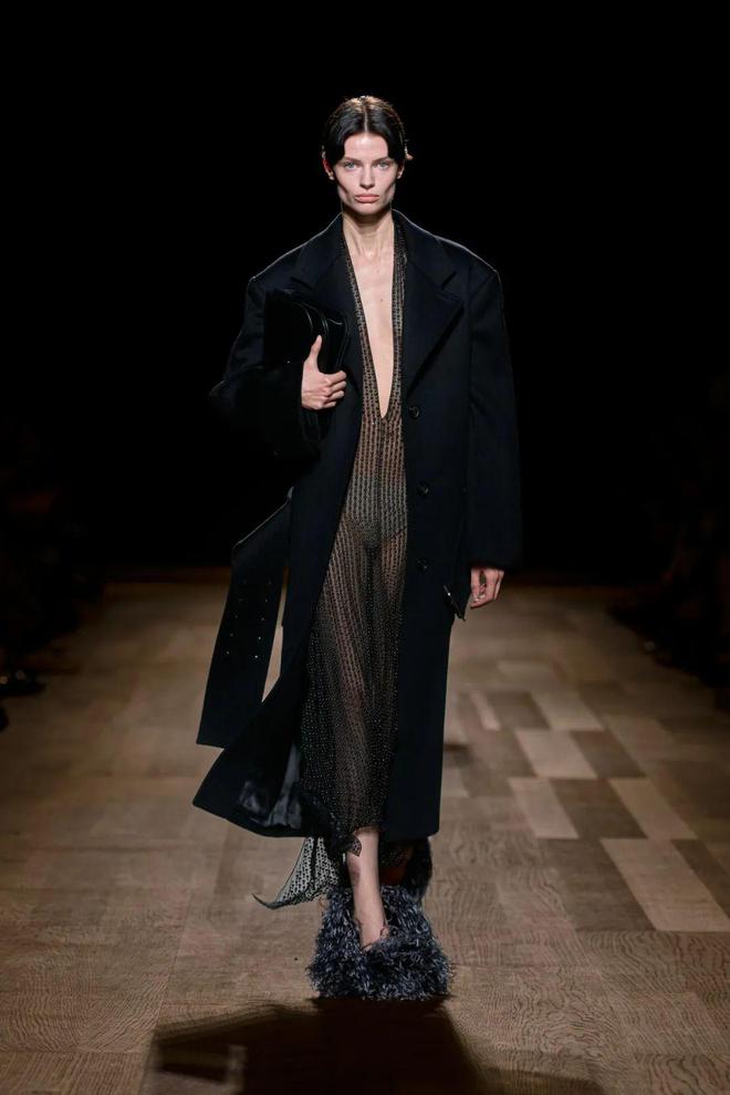 FERRAGAMO2024秋冬系列柔美沉稳(图22)