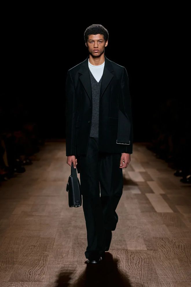 FERRAGAMO2024秋冬系列柔美沉稳(图23)