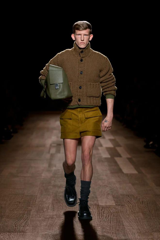 FERRAGAMO2024秋冬系列柔美沉稳(图34)