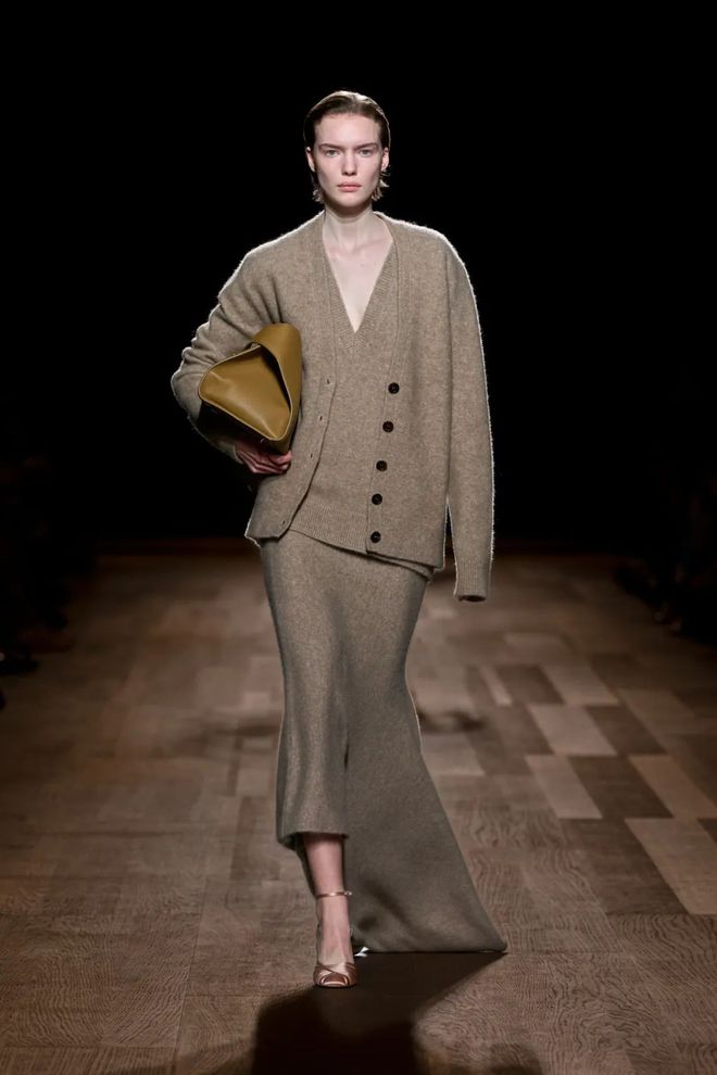 FERRAGAMO2024秋冬系列柔美沉稳(图33)