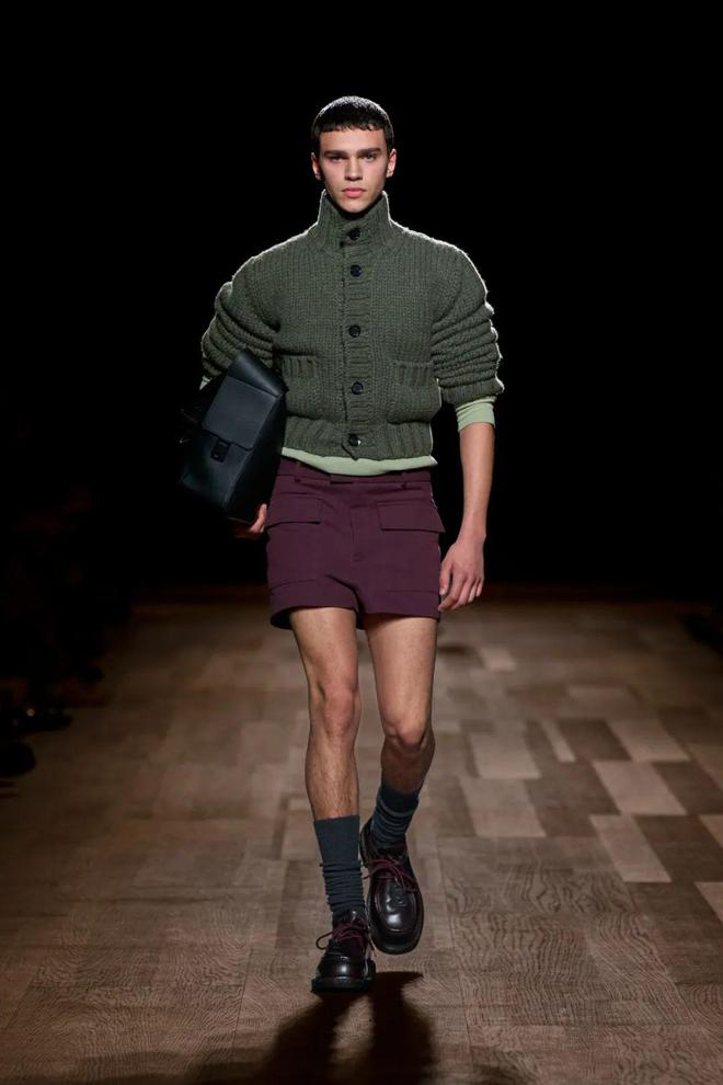 FERRAGAMO2024秋冬系列柔美沉稳(图32)