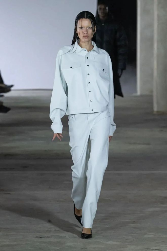 Avellano2024秋冬系列光泽乳胶的时尚(图24)