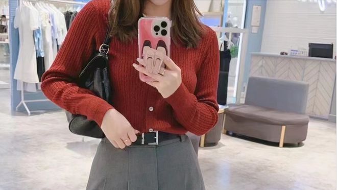 2024秋季超级流行色安可拉红这么搭配巨显流行与高级(图4)