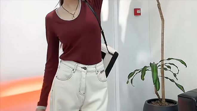 2024秋季超级流行色安可拉红这么搭配巨显流行与高级(图8)