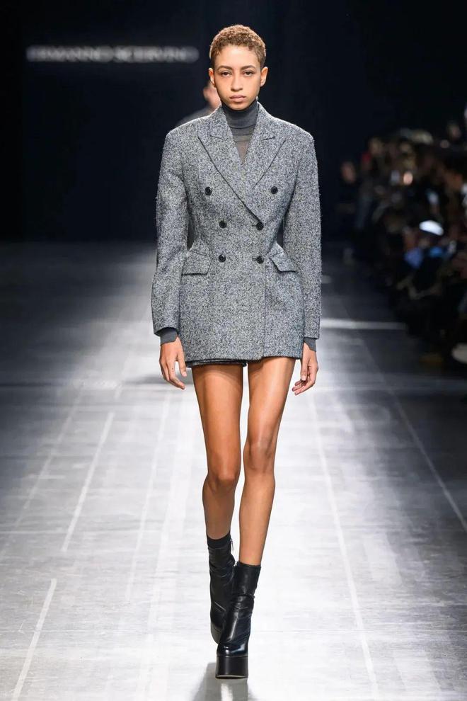 ErmannoScervino2024秋冬系列纹理灰色的调优雅(图6)