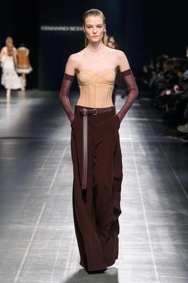 ErmannoScervino2024秋冬系列纹理灰色的调优雅(图11)