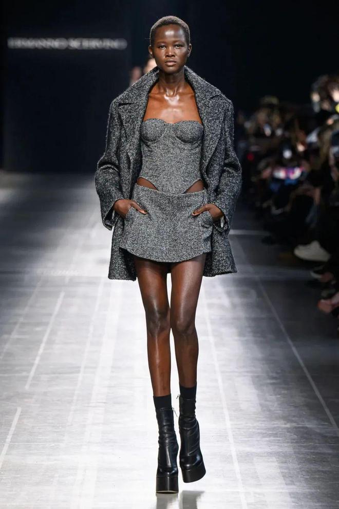 ErmannoScervino2024秋冬系列纹理灰色的调优雅(图1)