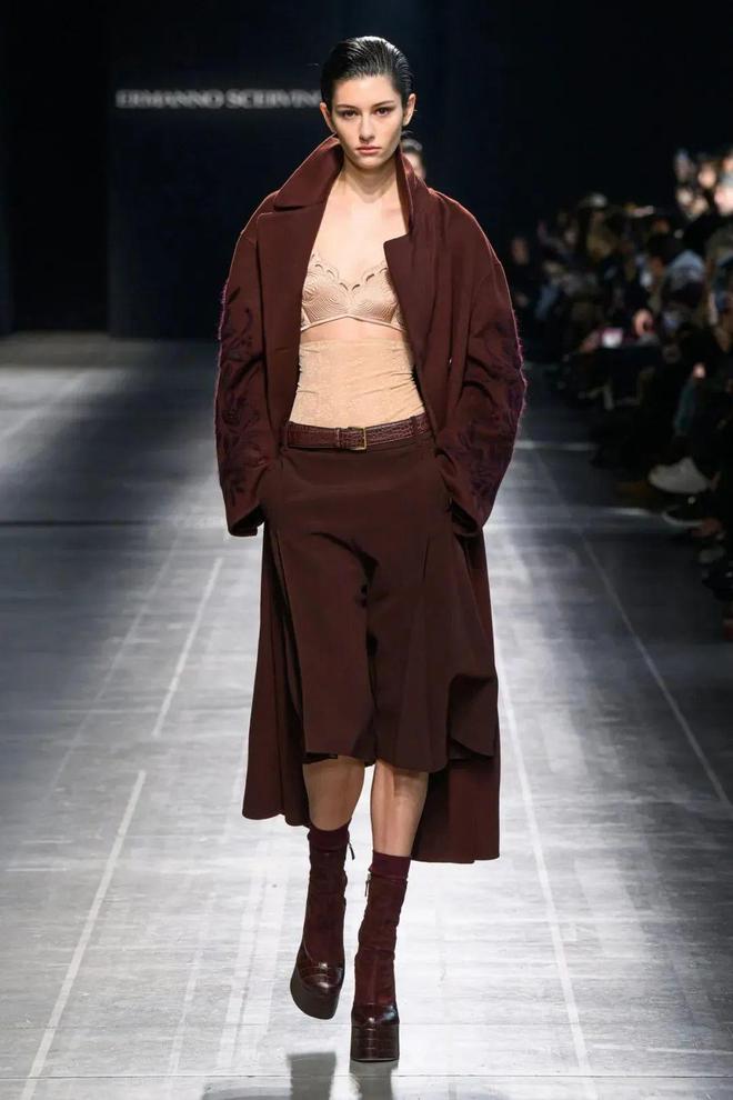 ErmannoScervino2024秋冬系列纹理灰色的调优雅(图19)